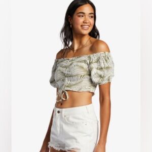 Roxy green and white flirty walk crop top new with tags size small.